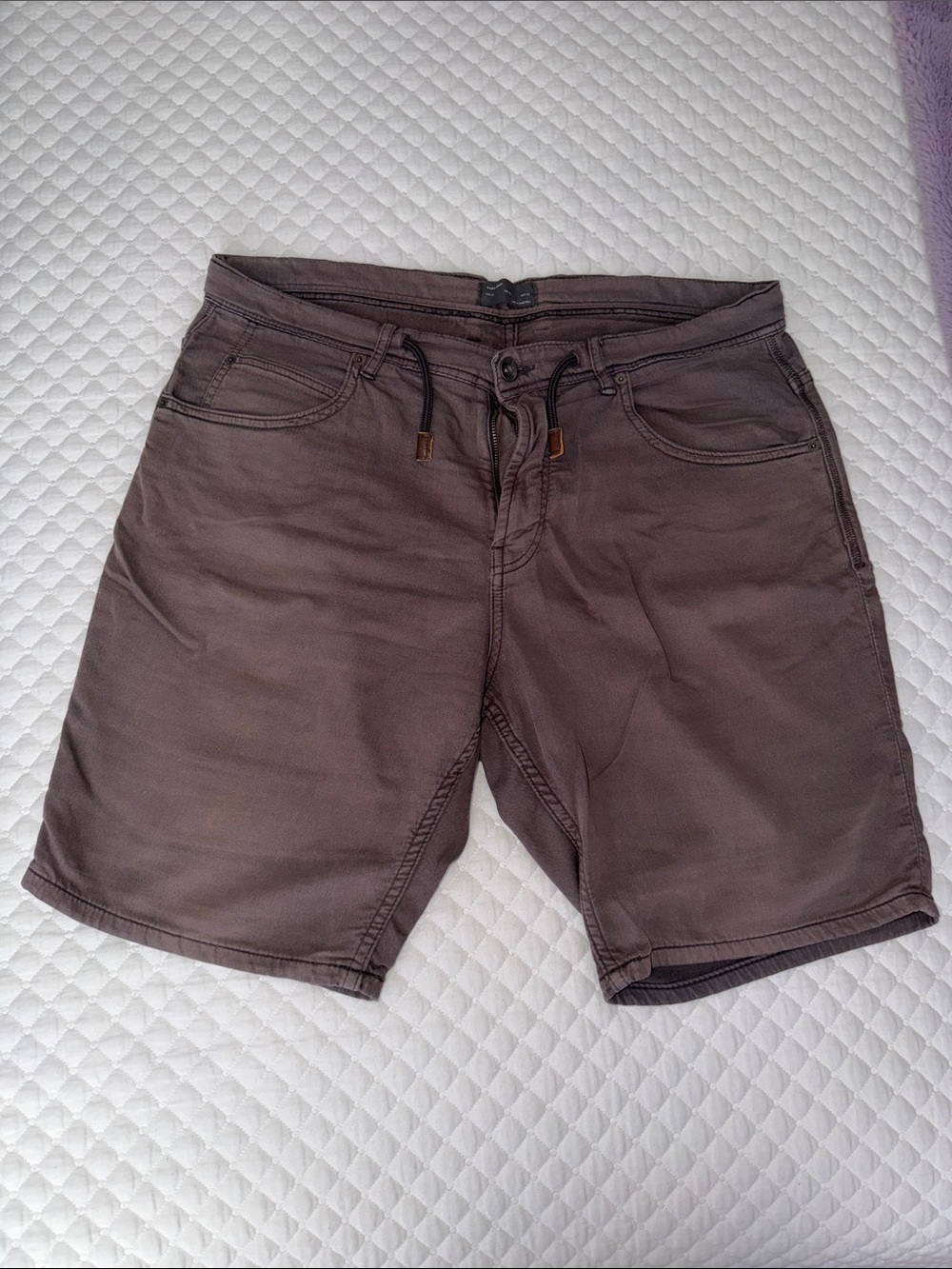 Men's Casual Drawstring Shorts in Brown